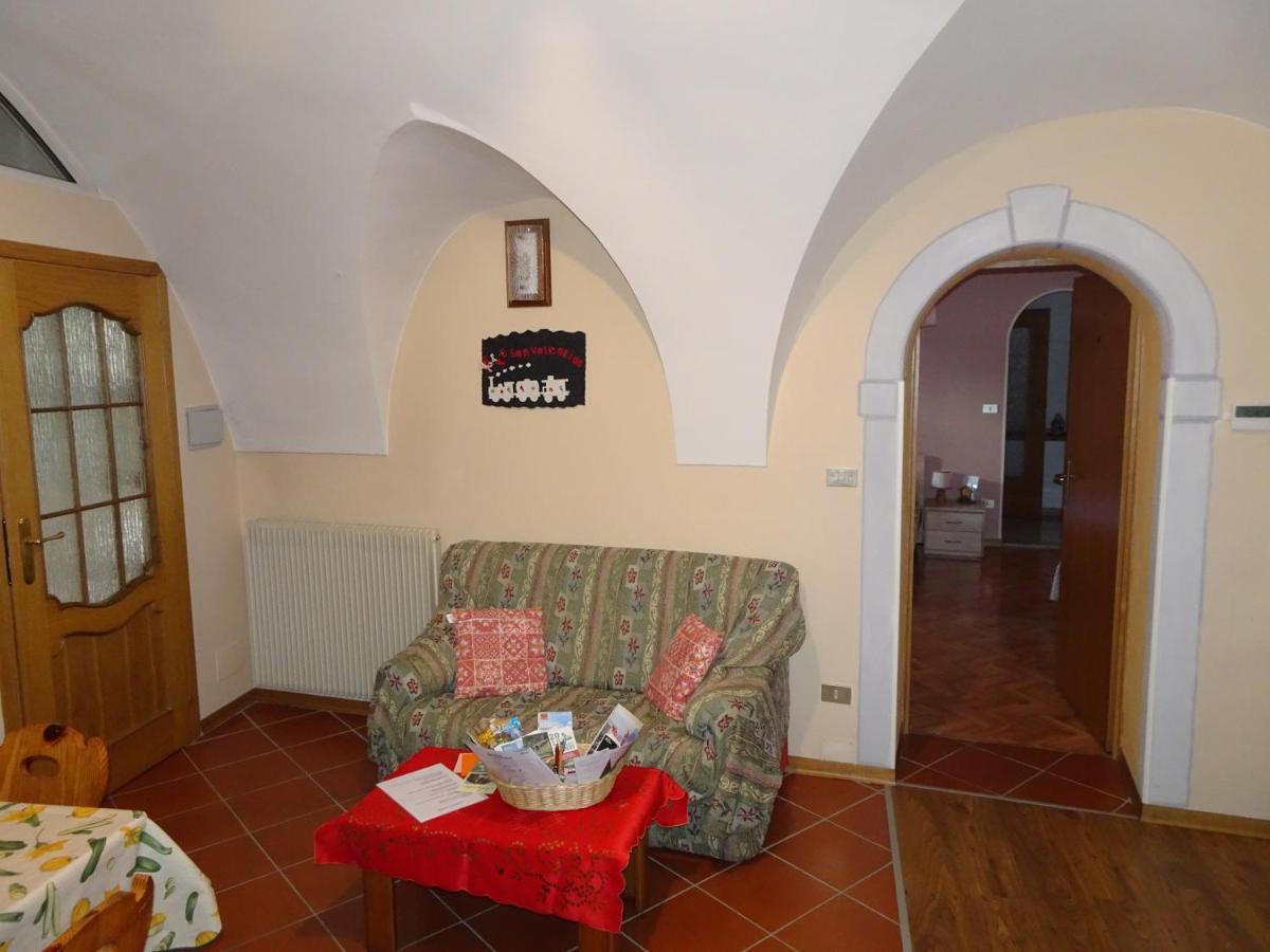 B&B San Valentino Giovo Exterior photo